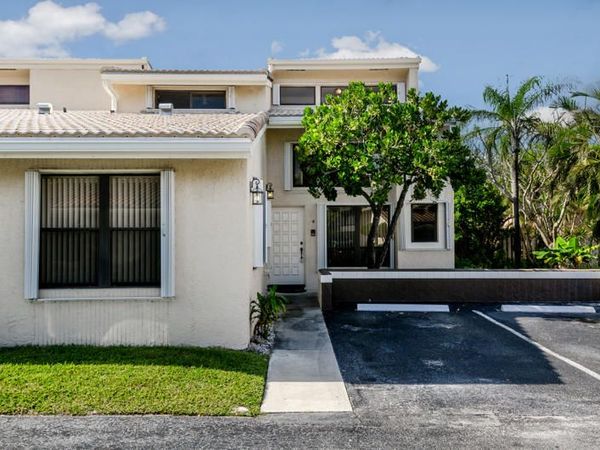 363 W Camino Real, Unit 4, Boca Raton, FL 33432