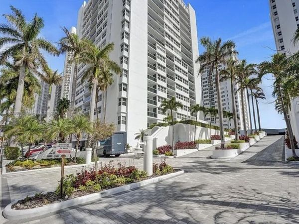 1880 S Ocean Drive, Unit 308, Hallandale Beach, FL 33009