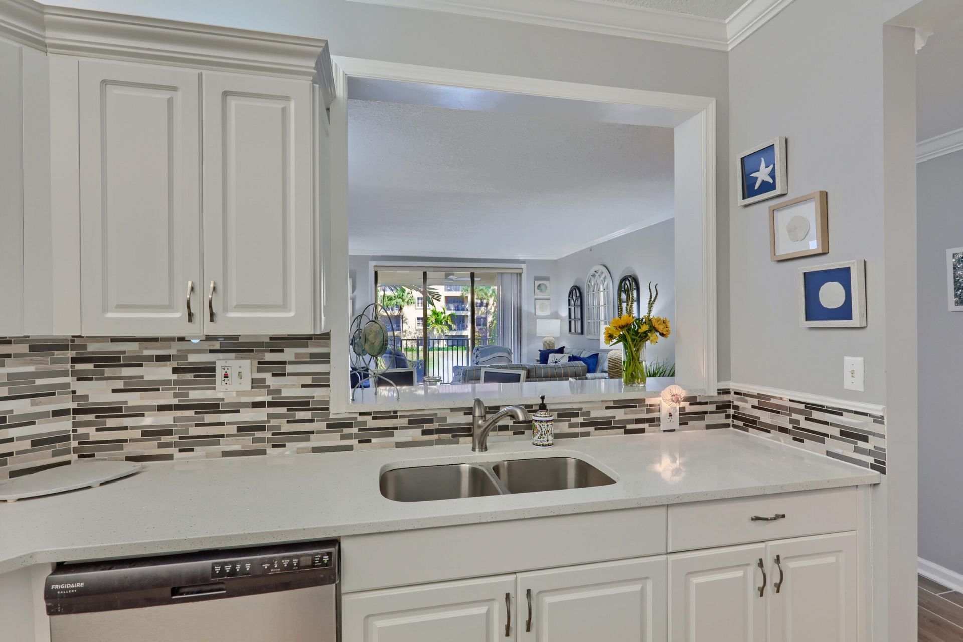 400 Uno Lago Drive, Unit 204, Juno Beach, FL 33408 Photo