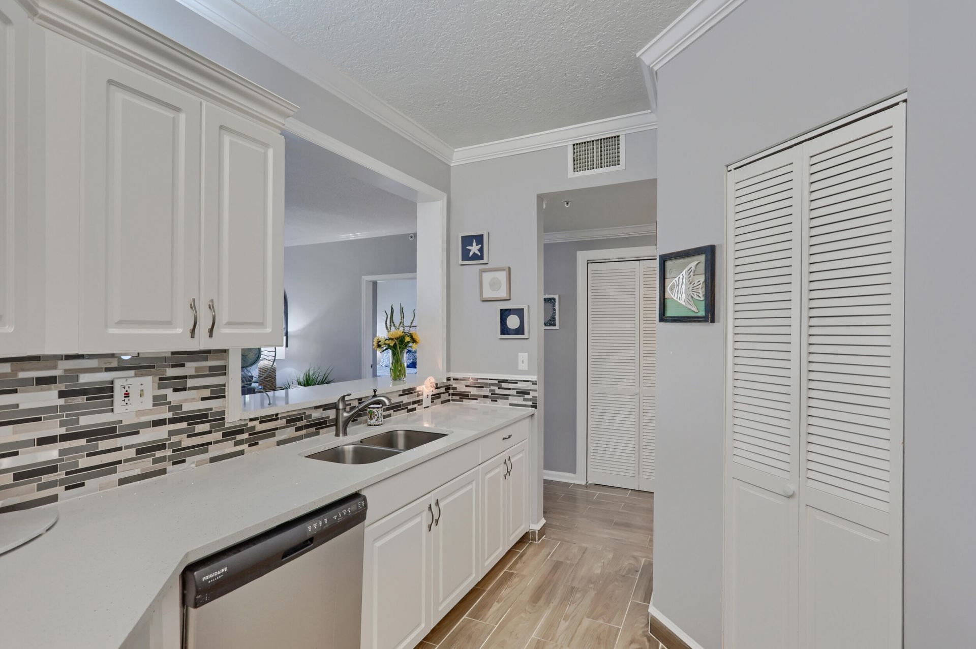 400 Uno Lago Drive, Unit 204, Juno Beach, FL 33408 Photo