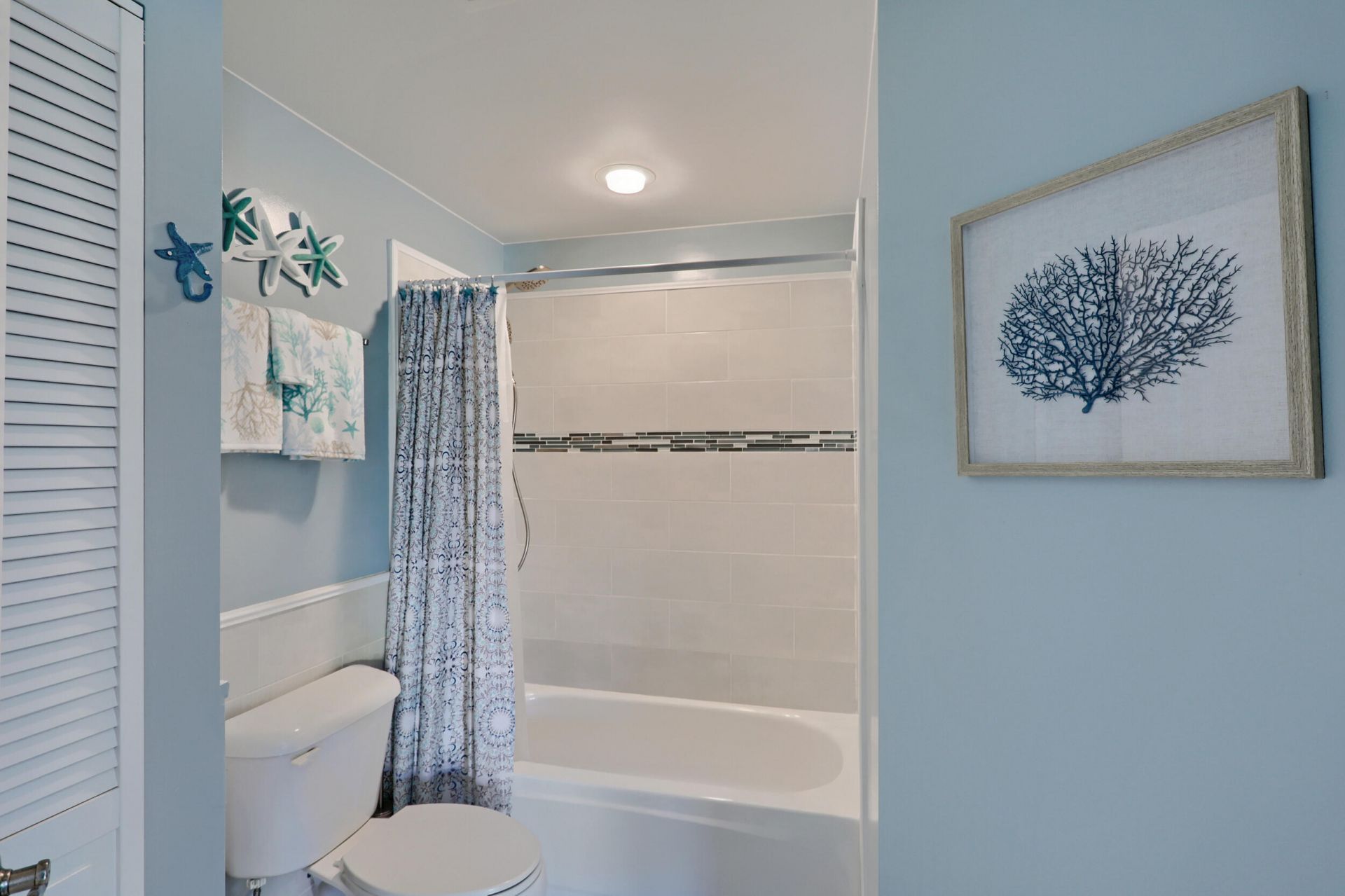 400 Uno Lago Drive, Unit 204, Juno Beach, FL 33408 Photo