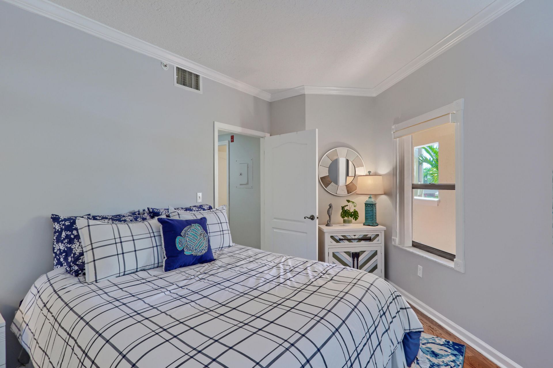 400 Uno Lago Drive, Unit 204, Juno Beach, FL 33408 Photo