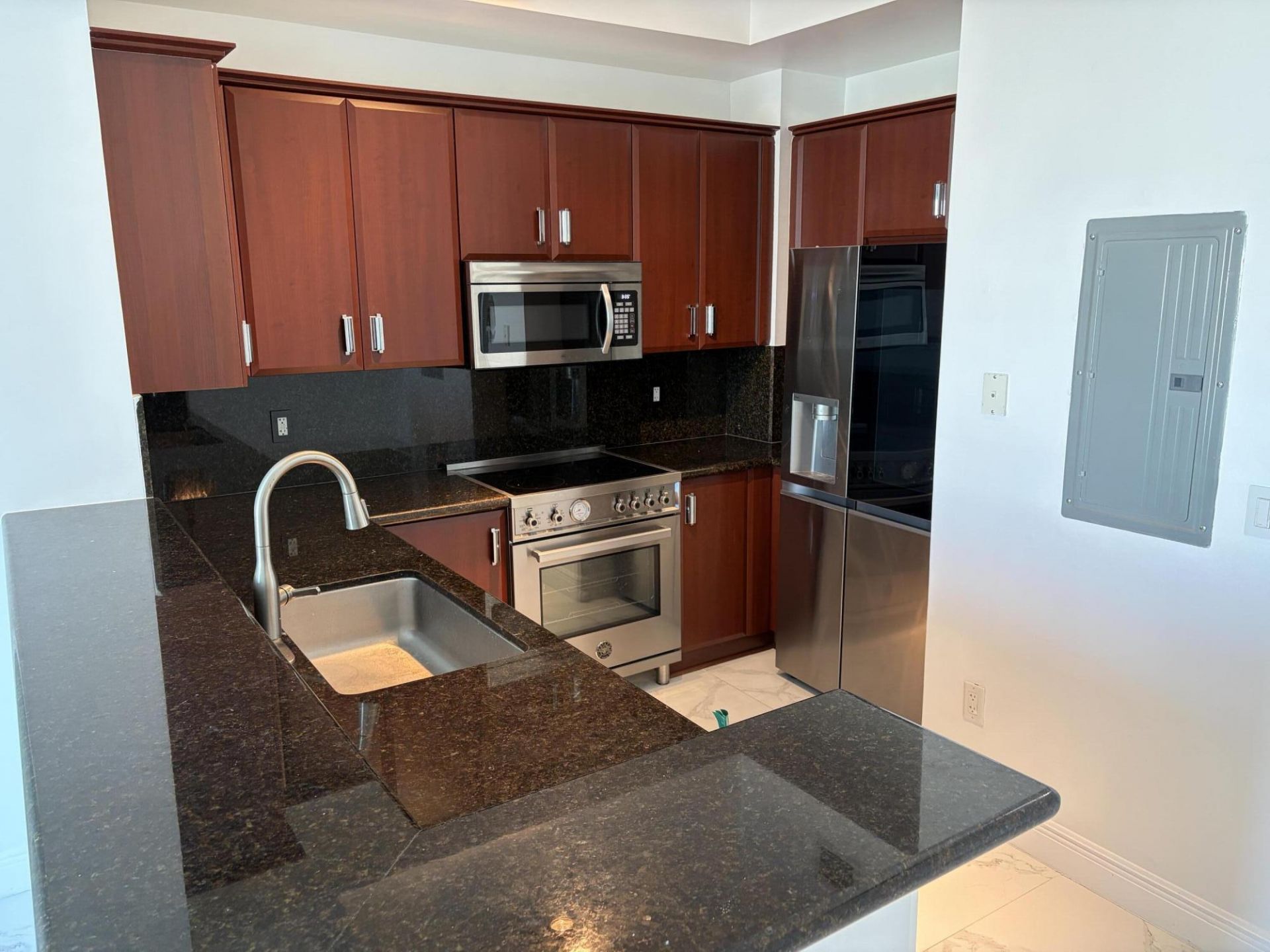 403 S Sapodilla Avenue, Unit 707(Ph 1-7, West Palm Beach, FL 33401 Photo