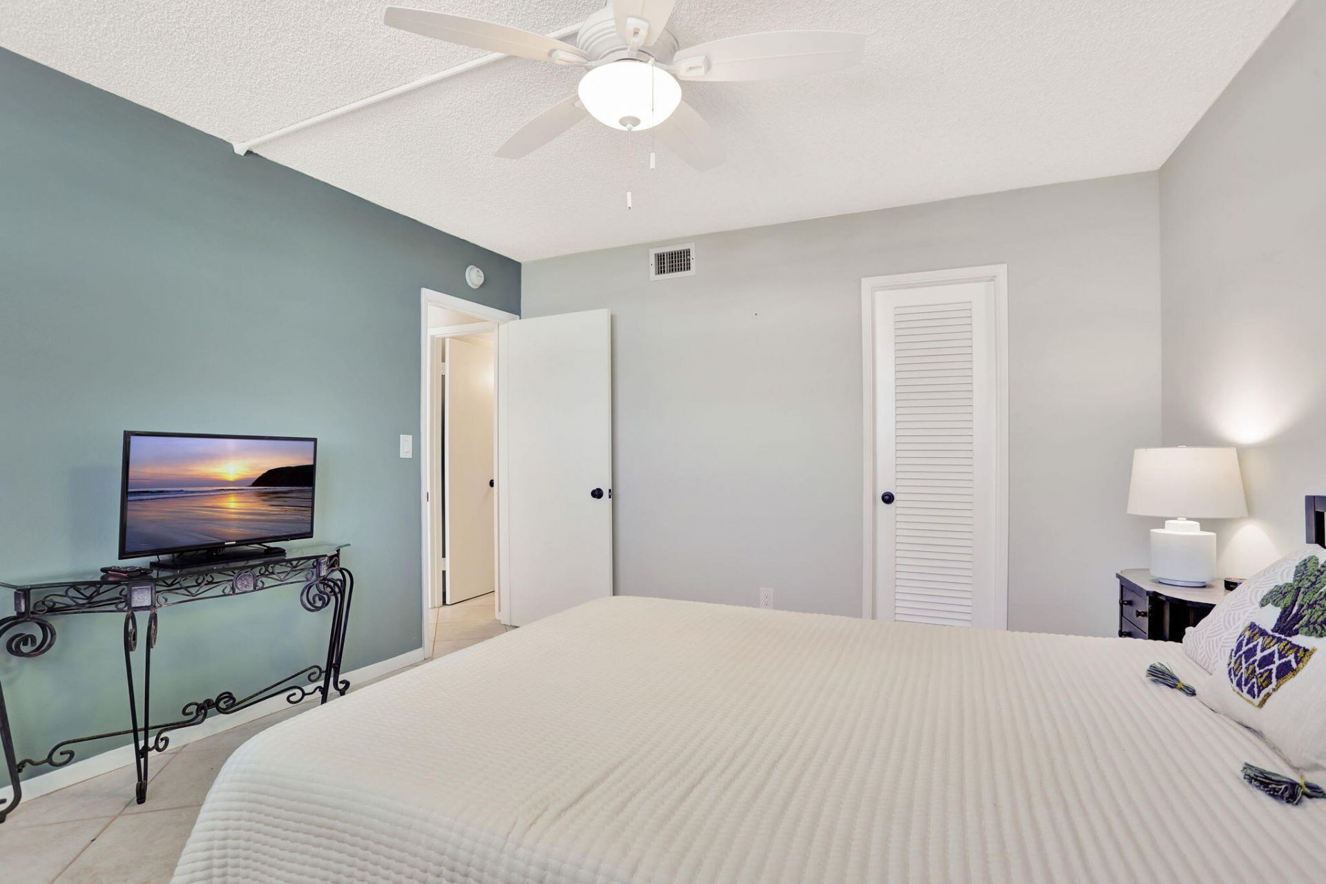 2731 NE 14th Street Causeway, Unit 702, Pompano Beach, FL 33062 Photo