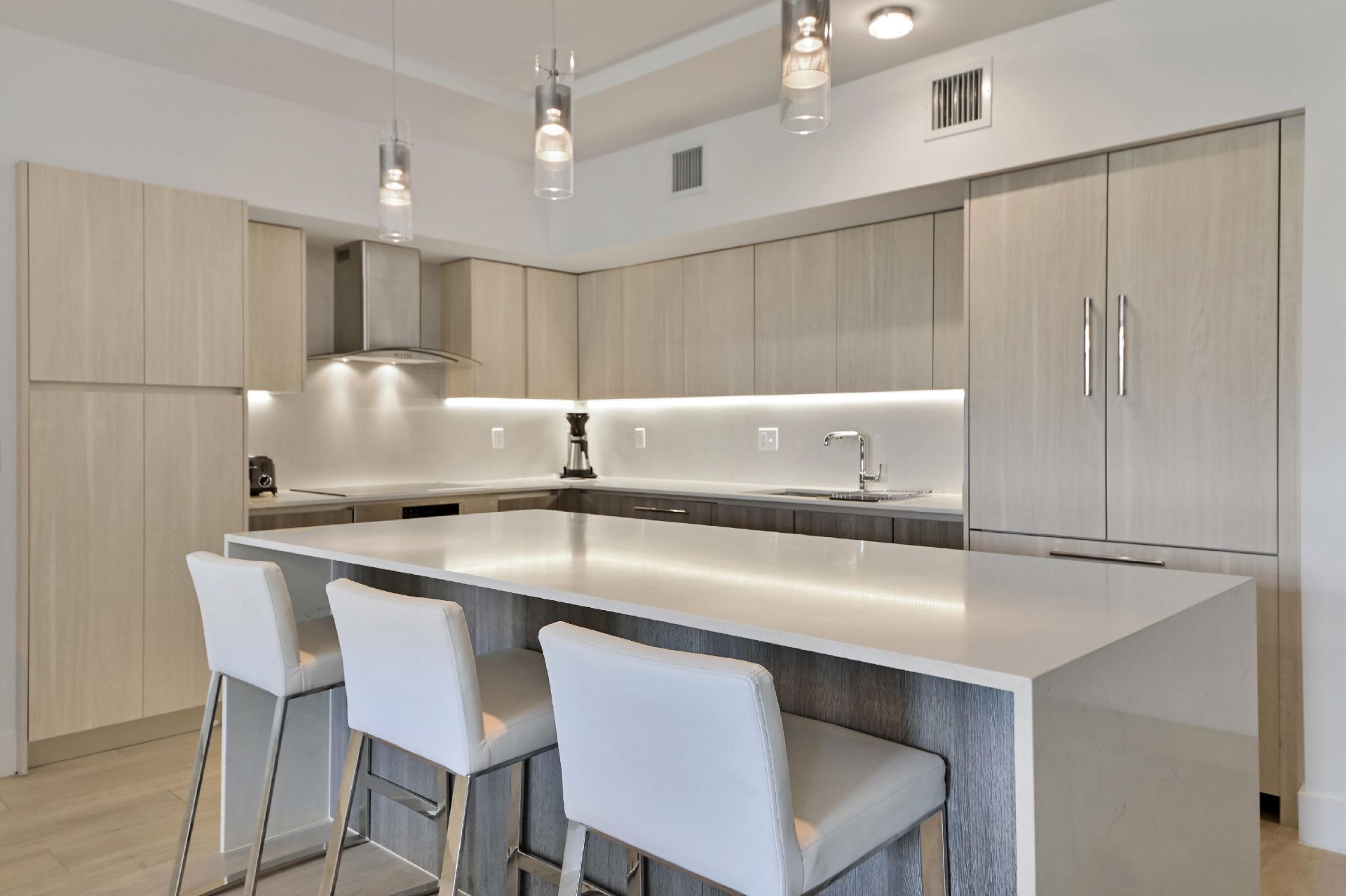 111 SE 1st Avenue, Unit 214, Delray Beach, FL 33444 Photo