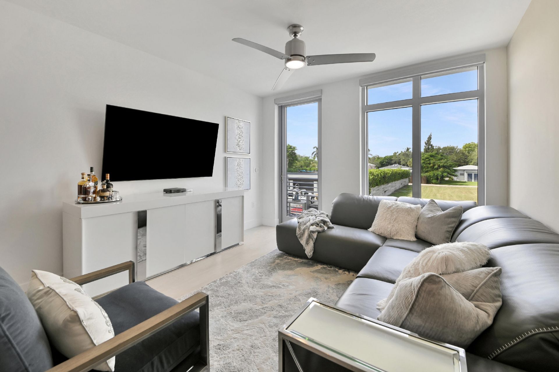 111 SE 1st Avenue, Unit 214, Delray Beach, FL 33444 Photo