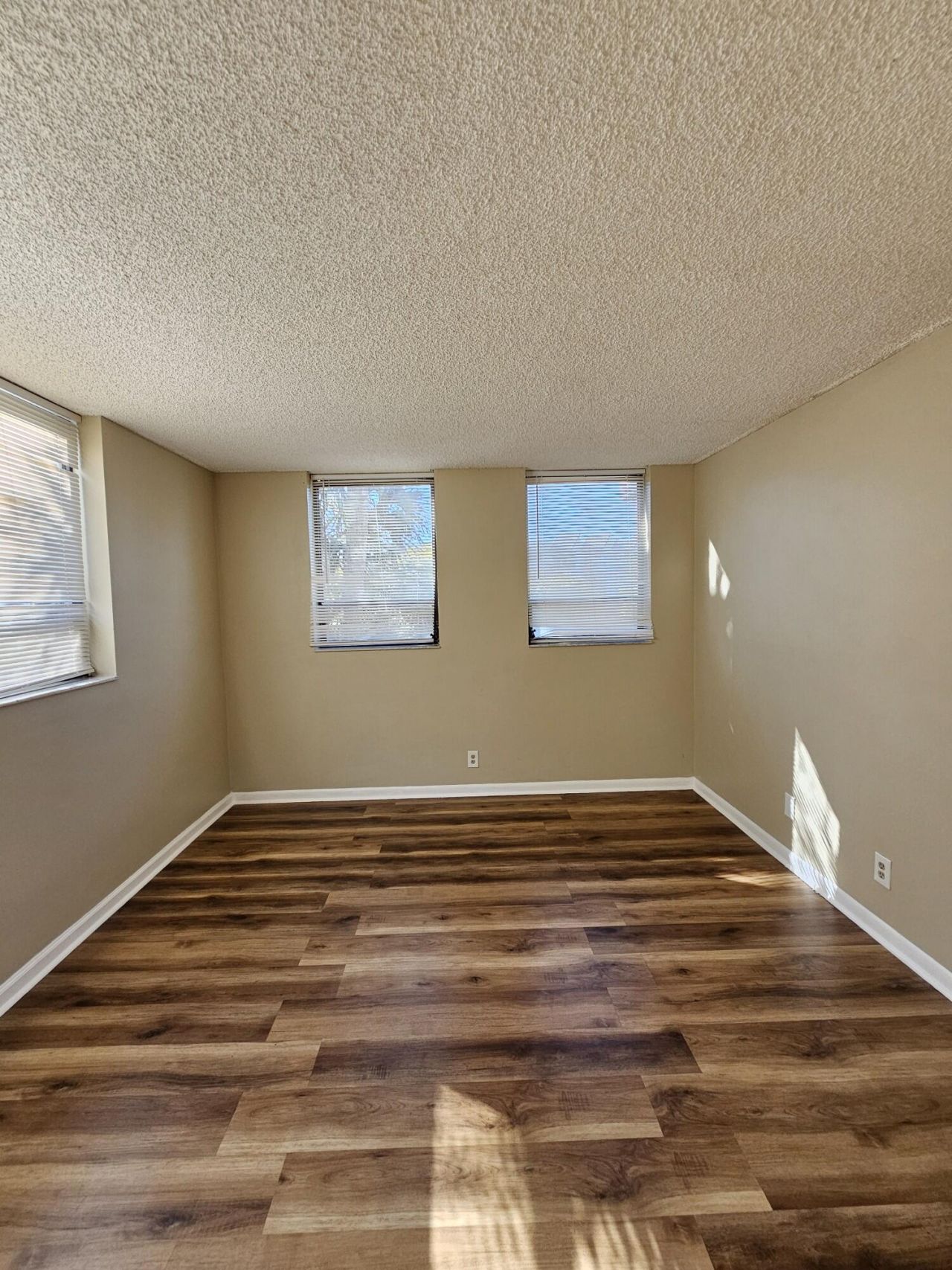 1950 N Congress Avenue, Unit 207, West Palm Beach, FL 33401 Photo