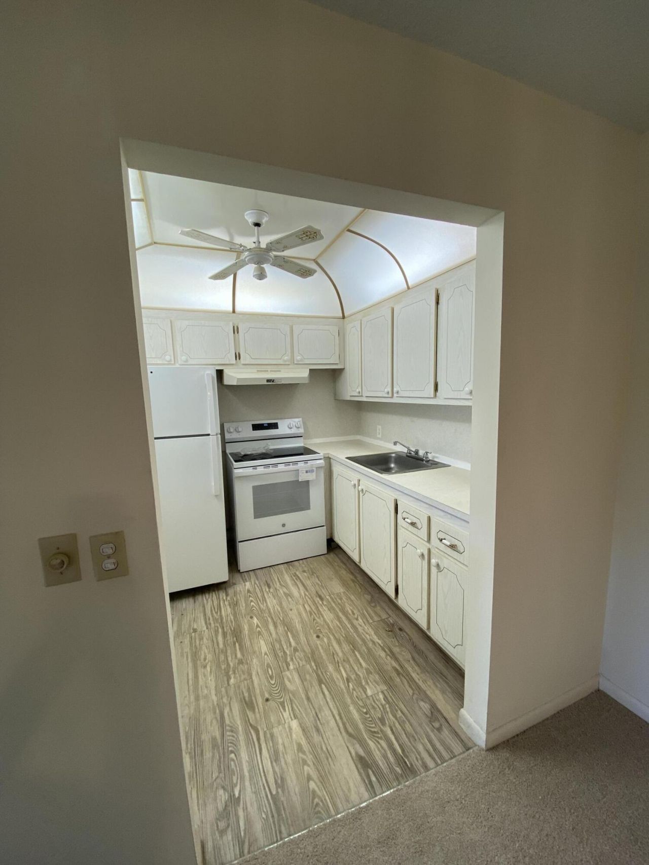 K Fanshaw, Unit 429, Boca Raton, FL 33434 Photo