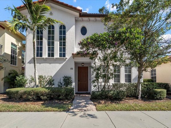 82 Stoney Drive, Palm Beach Gardens, FL 33410