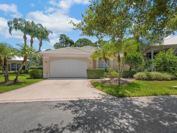 7154 Hawks View Trail, Port St. Lucie, FL 34986