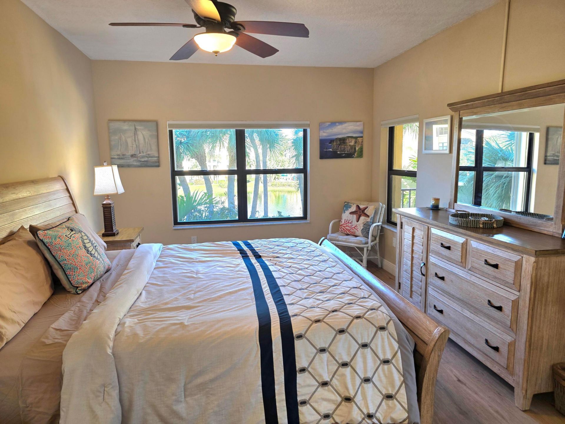 300 Uno Lago Drive, Unit 305, Juno Beach, FL 33408 Photo