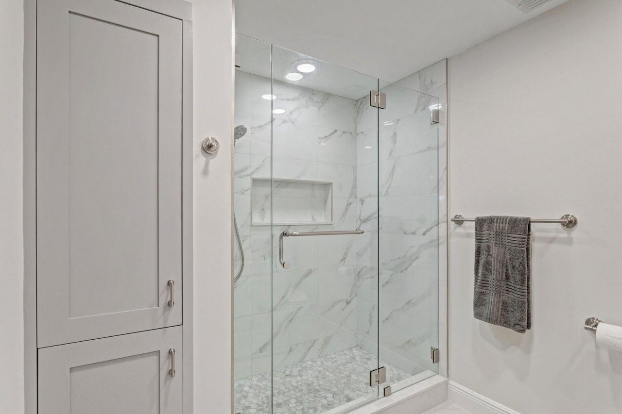 300 Uno Lago Drive, Unit 305, Juno Beach, FL 33408 Photo