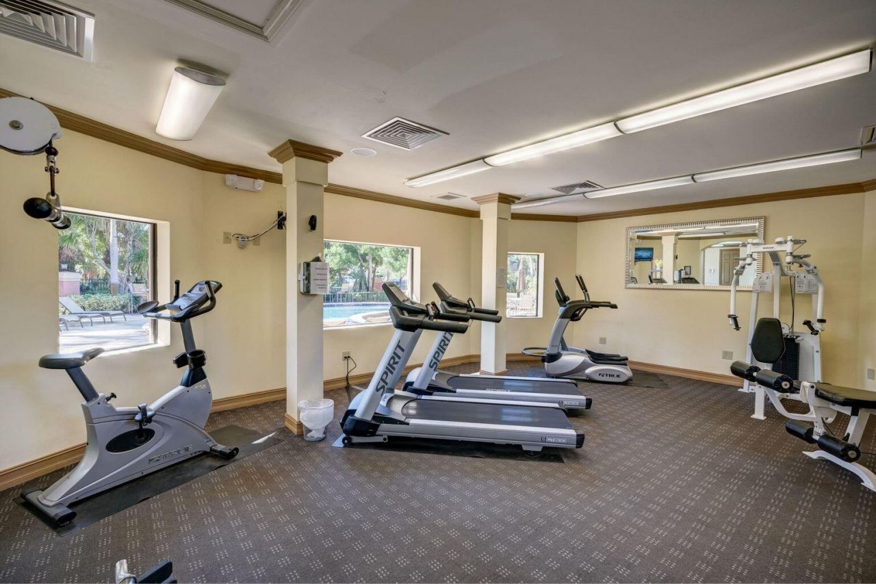 300 Uno Lago Drive, Unit 305, Juno Beach, FL 33408 Photo