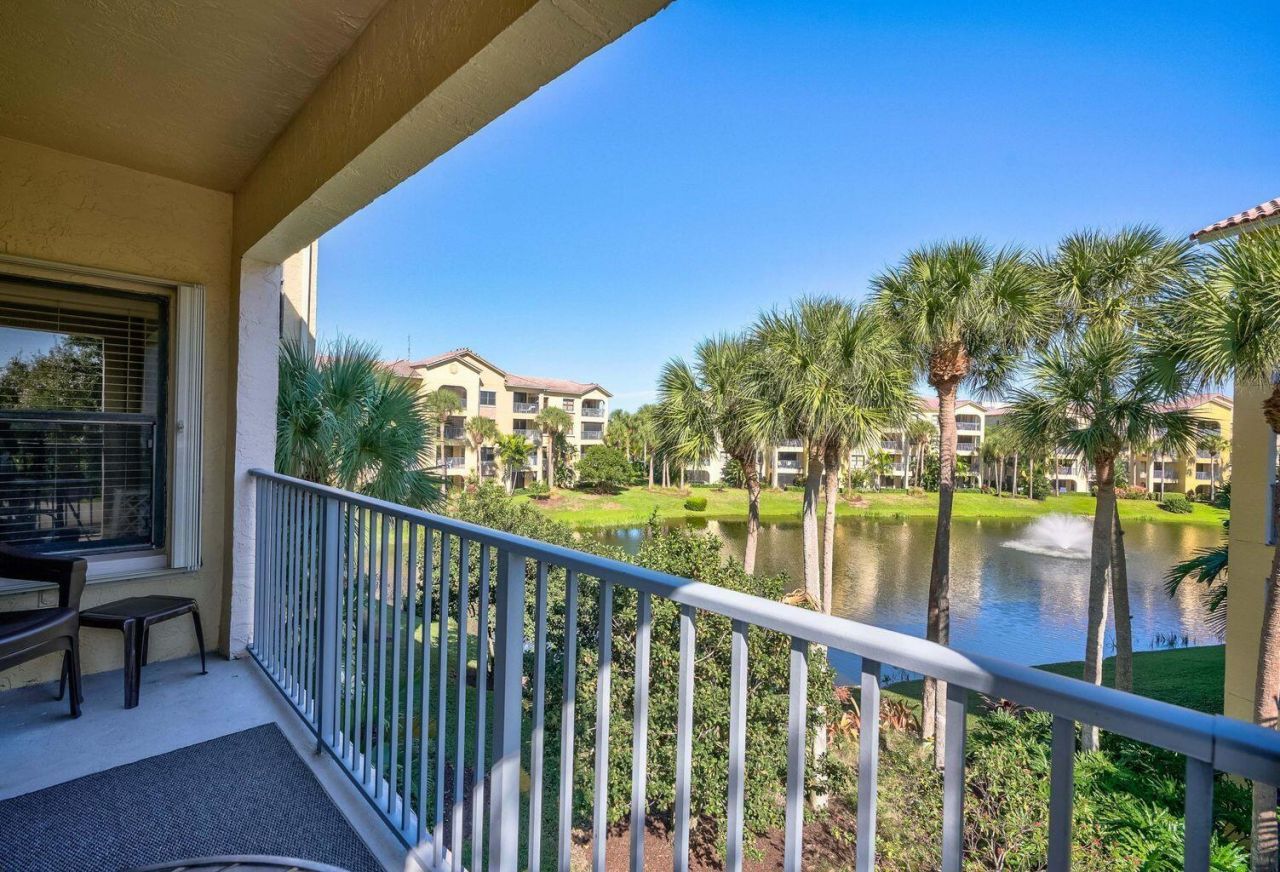 300 Uno Lago Drive, Unit 305, Juno Beach, FL 33408 Photo