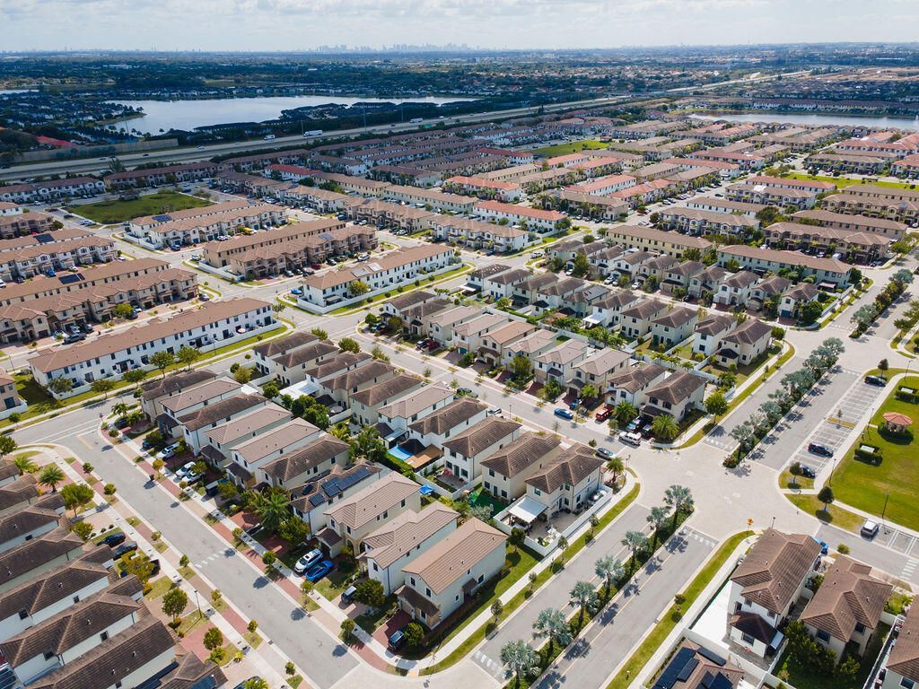 10902 W 33rd Way, Hialeah, FL 33018 Photo