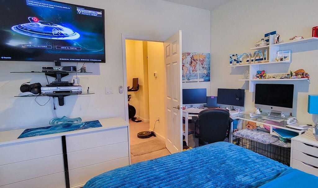 10902 W 33rd Way, Hialeah, FL 33018 Photo