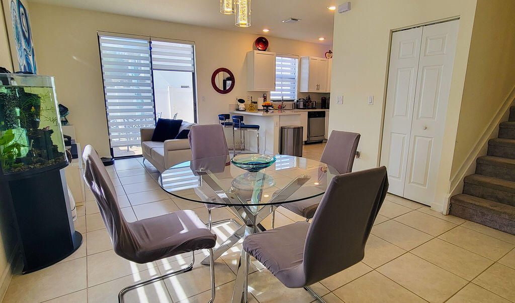 10902 W 33rd Way, Hialeah, FL 33018 Photo