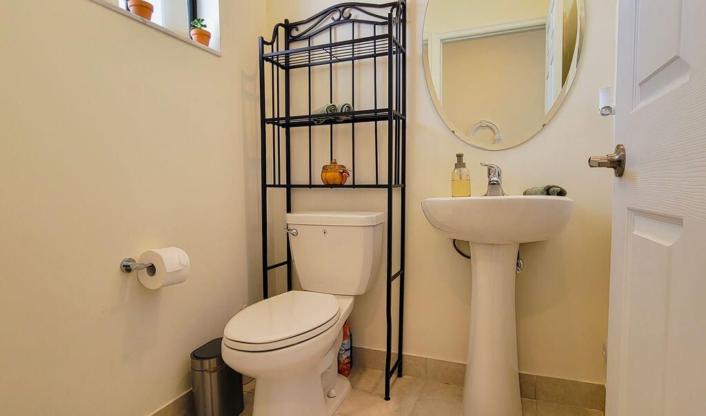 10902 W 33rd Way, Hialeah, FL 33018 Photo