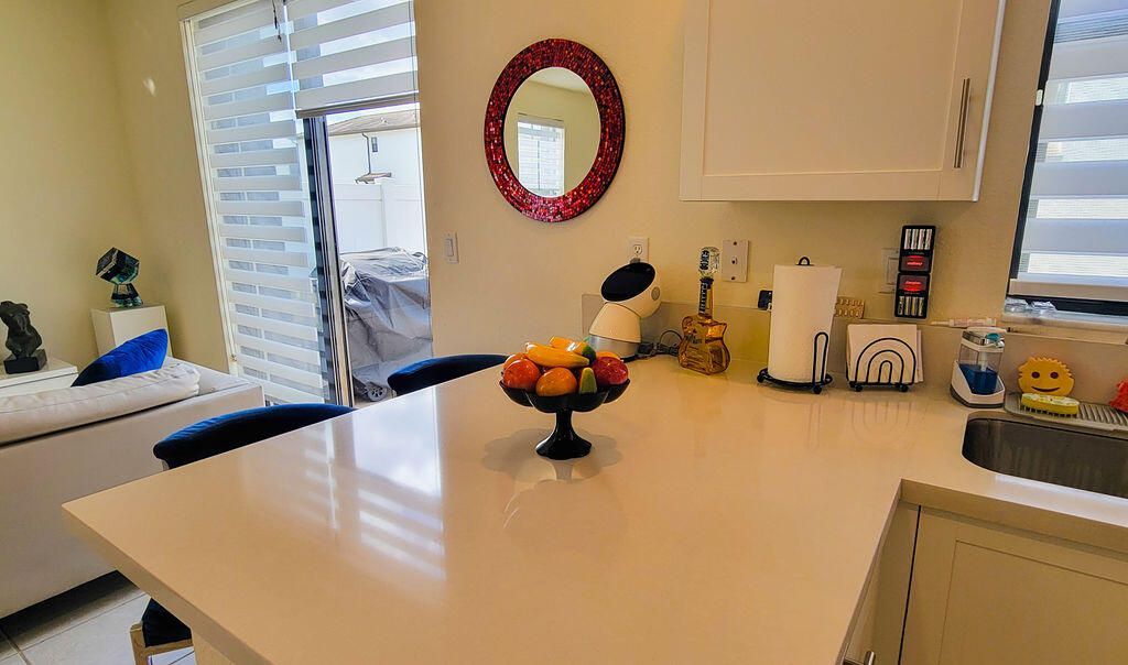 10902 W 33rd Way, Hialeah, FL 33018 Photo