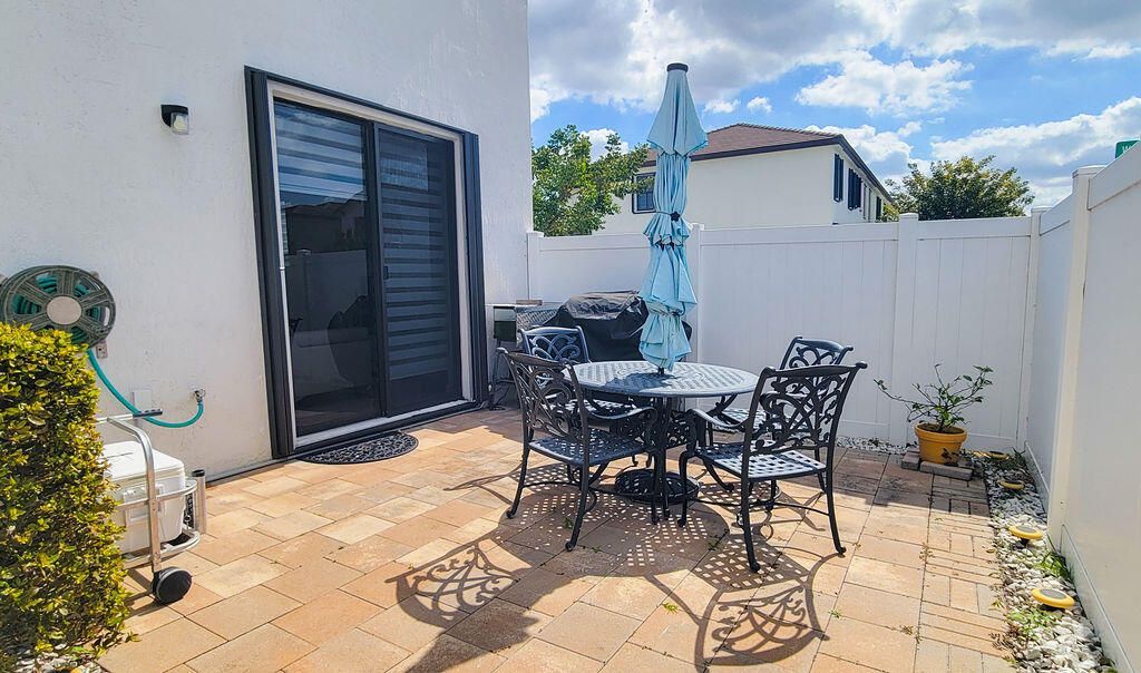 10902 W 33rd Way, Hialeah, FL 33018 Photo