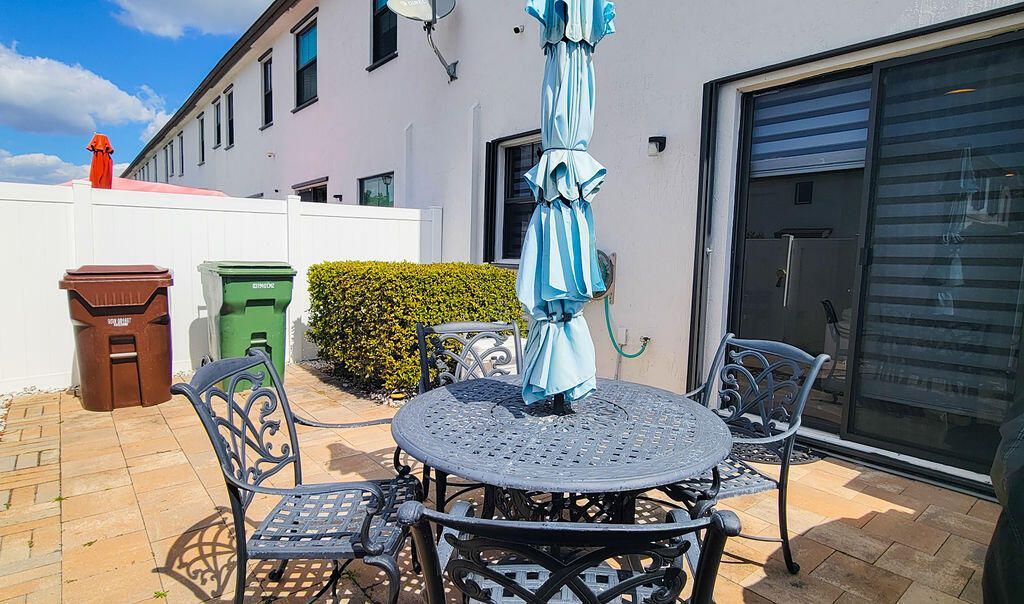 10902 W 33rd Way, Hialeah, FL 33018 Photo