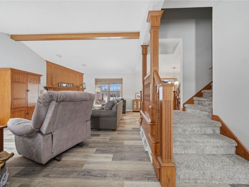 11080 Dunsby Avenue NW, Uniontown, OH 44685 Photo 2