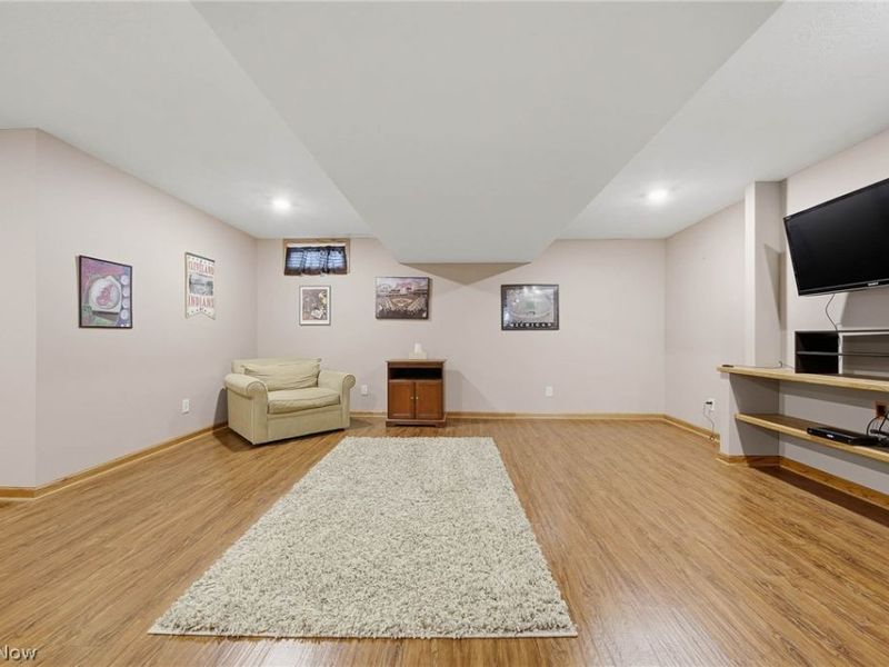 11080 Dunsby Avenue NW, Uniontown, OH 44685 Photo 37