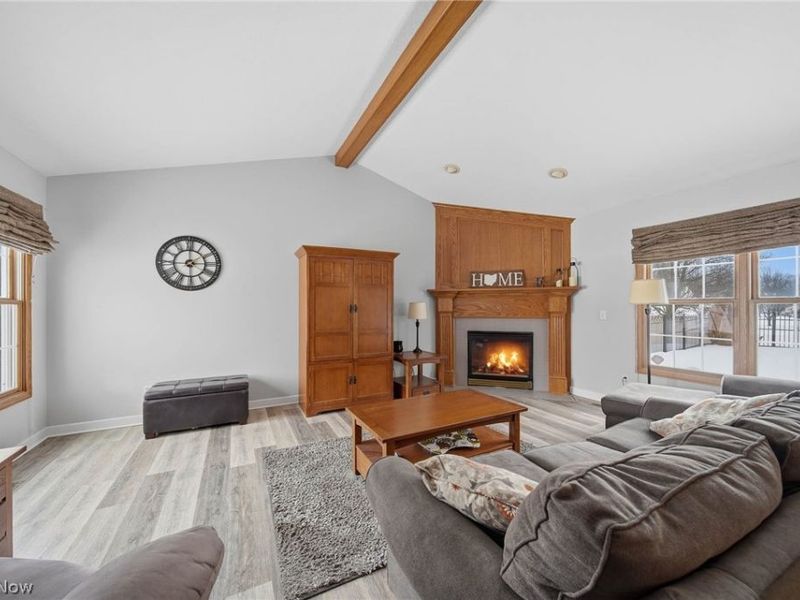 11080 Dunsby Avenue NW, Uniontown, OH 44685 Photo 4