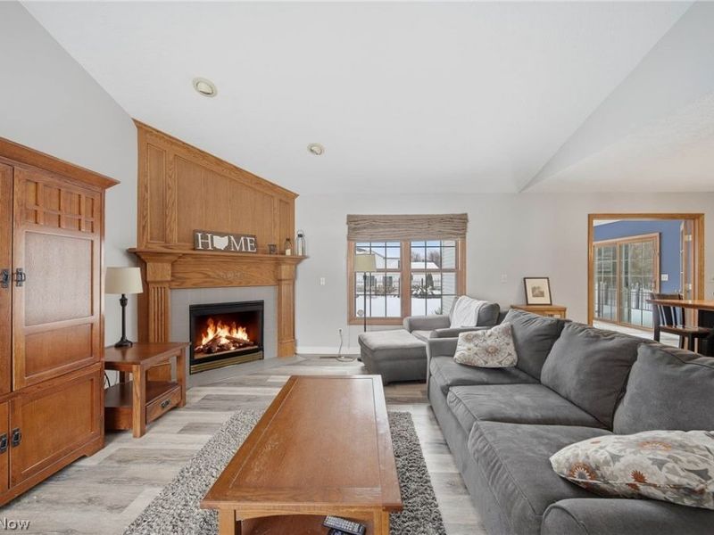 11080 Dunsby Avenue NW, Uniontown, OH 44685 Photo 5