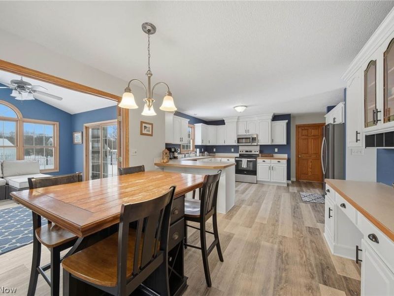 11080 Dunsby Avenue NW, Uniontown, OH 44685 Photo 8