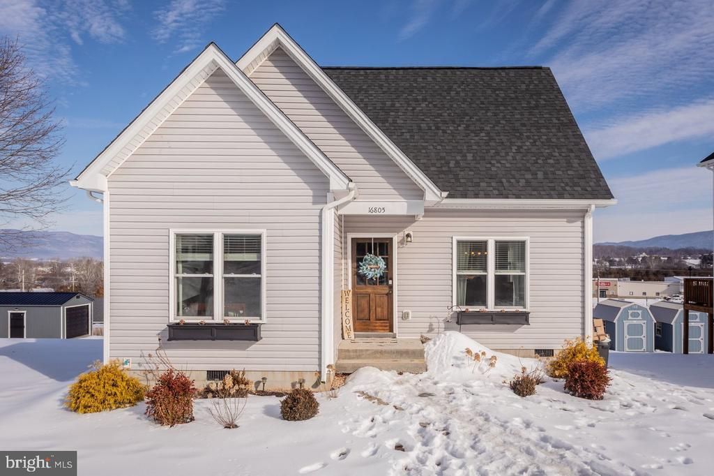 16805 E Spring Avenue, Elkton, VA 22827 Main Photo