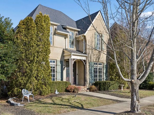 2944 Americus Dr , Thompsons Station, TN 37179