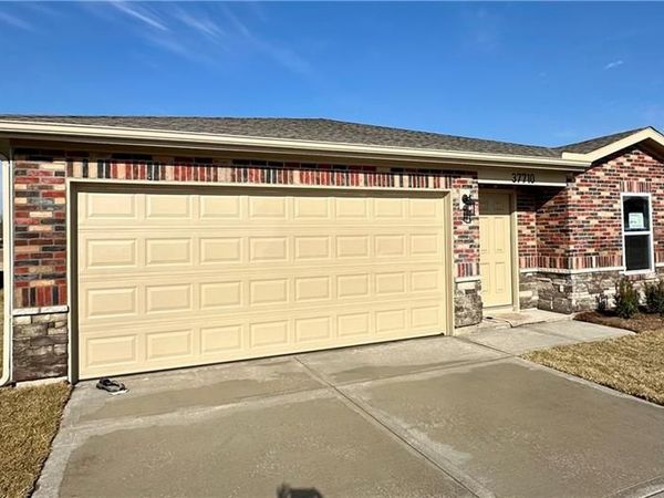 37710 W 207th Terrace, Edgerton, KS 66021