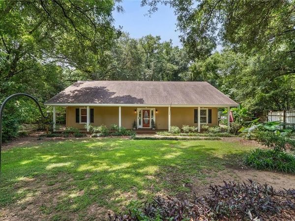 204 Bayou Avenue E, Satsuma, AL 36572