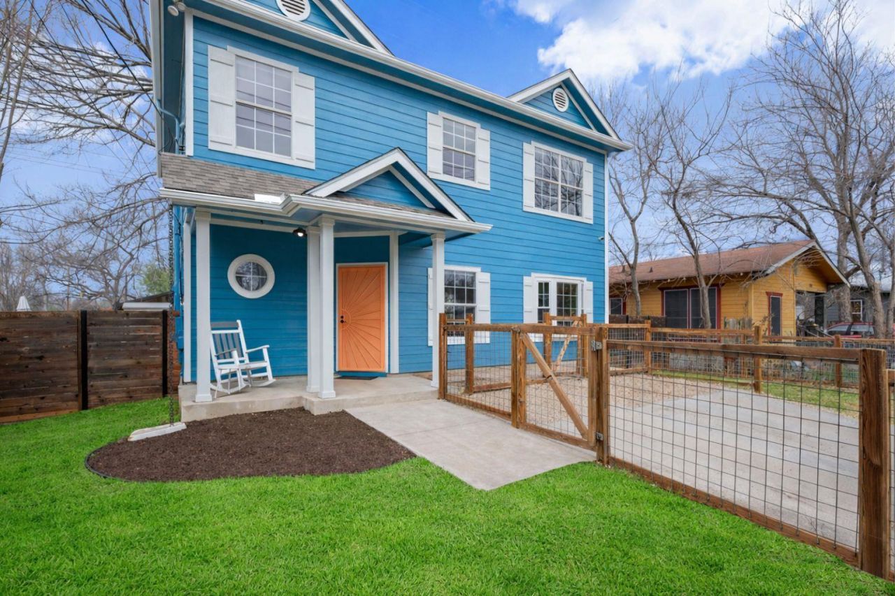 1104 Richardine Ave, Austin, TX 78721 Main Photo