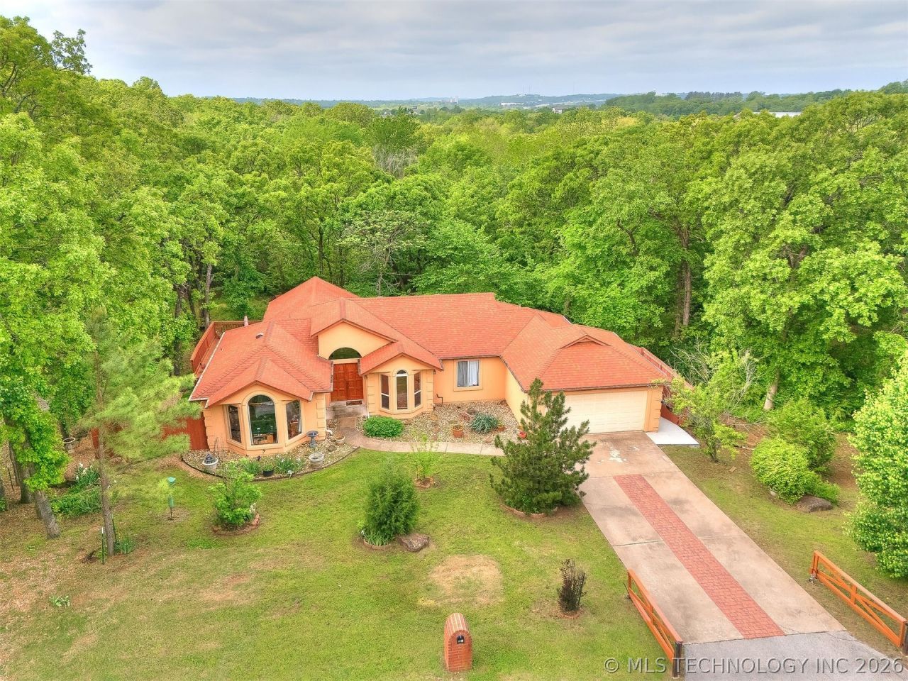 8714 Westway Road, Tulsa, OK 74131 Main Photo