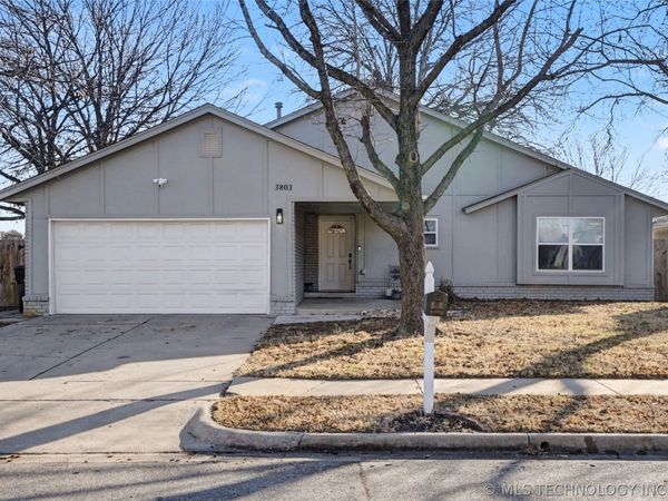 3803 S Walnut Place, Broken Arrow, OK 74011