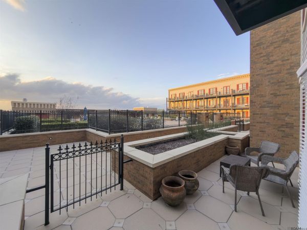 7707 Bluebonnet Blvd, Unit #215, Baton Rouge, LA 70810