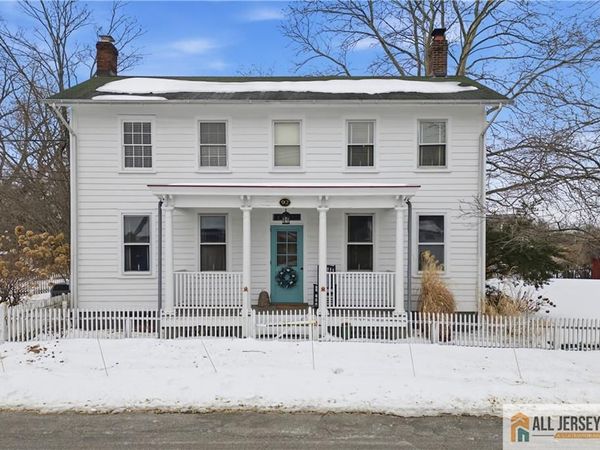 92 Halsey Reed Road, Cranbury, NJ 08512