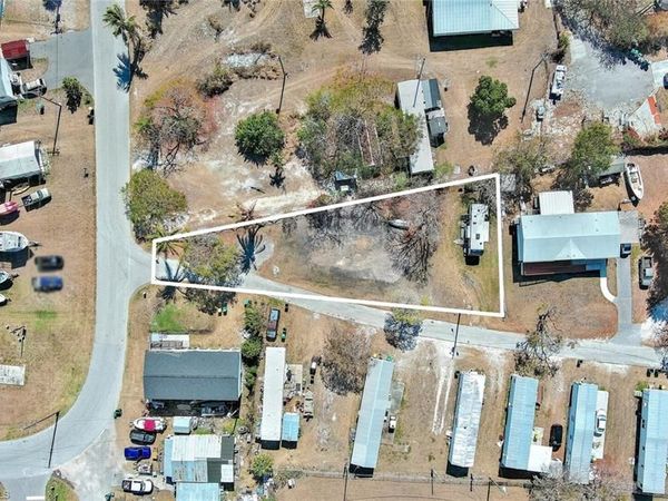 1160 Rewis DR, CHOKOLOSKEE, FL 34138