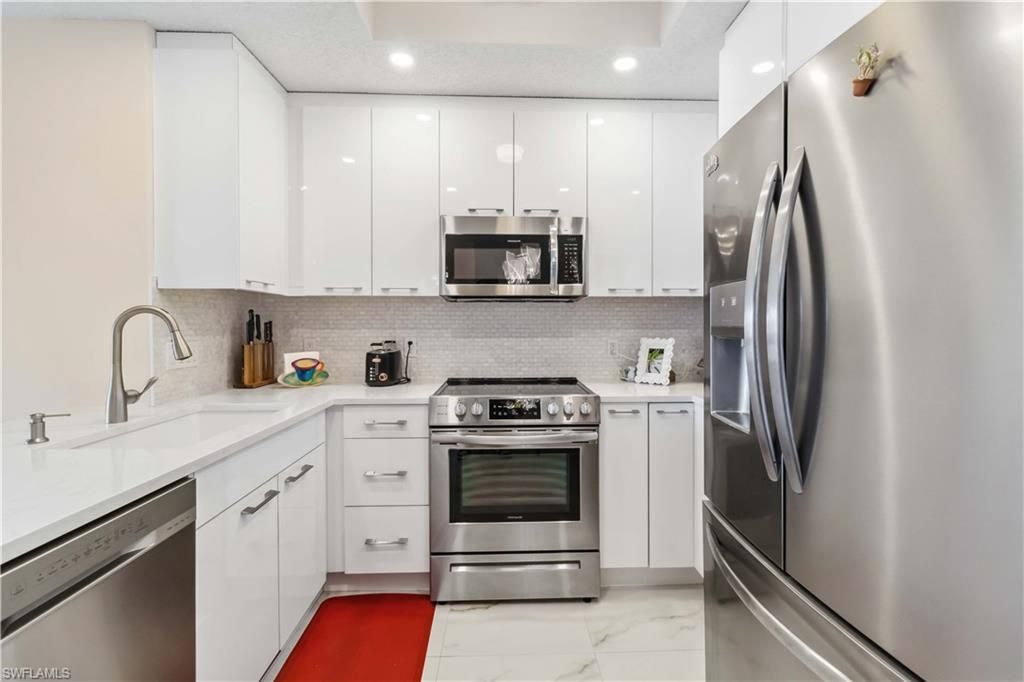900 Arbor Lake Dr, Unit 9-505, Naples, FL 34110 Photo