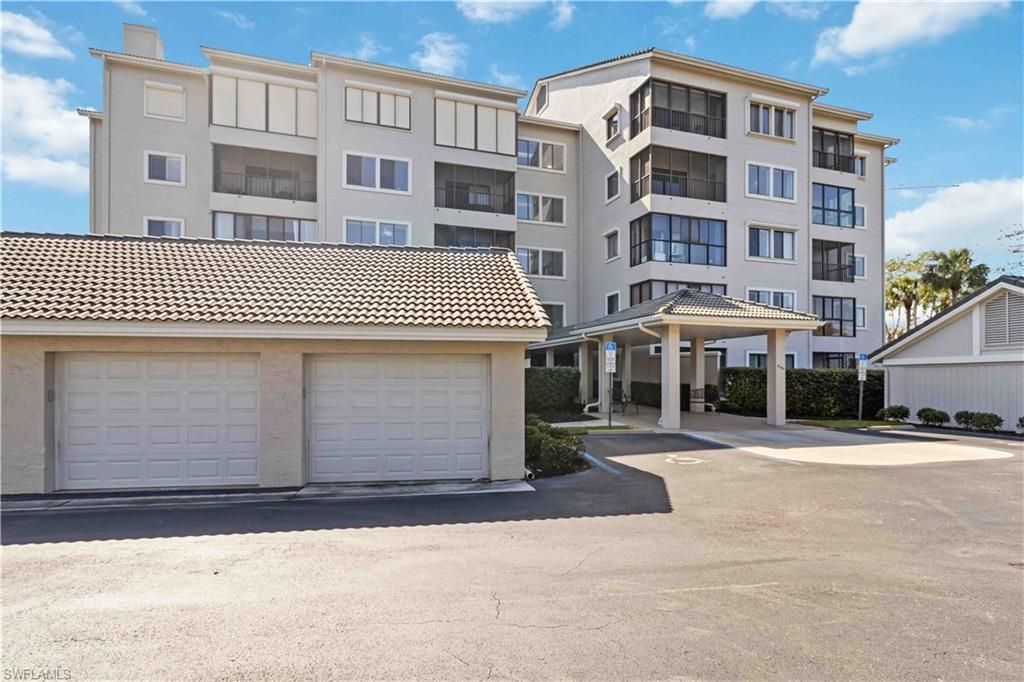 900 Arbor Lake Dr, Unit 9-505, Naples, FL 34110 Photo