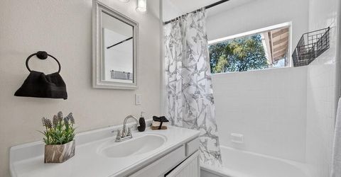 3308 Windsor Dr, Sacramento, CA 95864 Photo