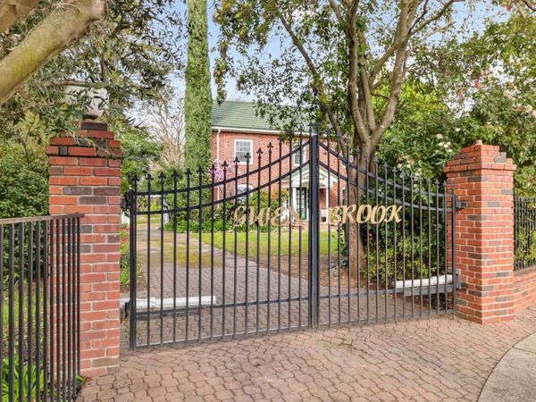 3200 Becerra Way, Sacramento, CA 95821