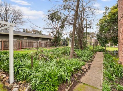 3200 Becerra Way, Sacramento, CA 95821 Photo