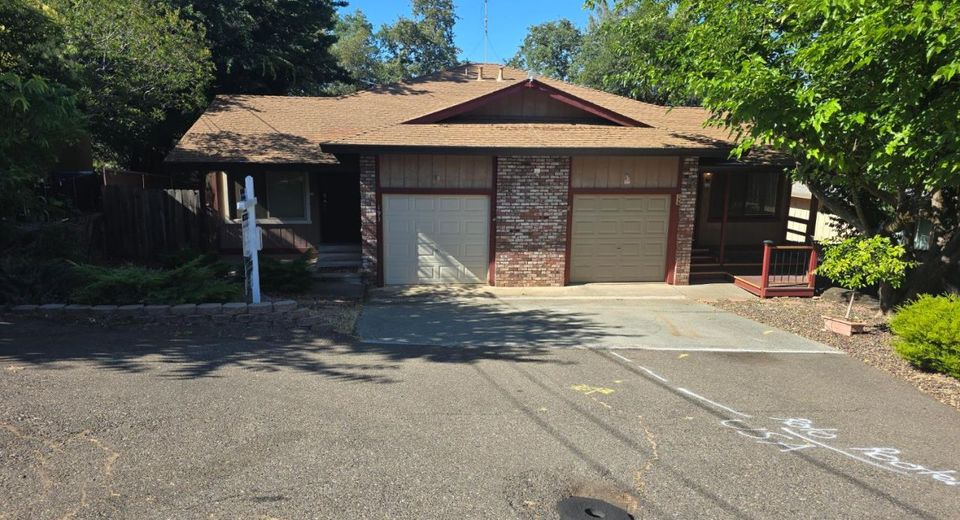 193 E Hillcrest Dr, Auburn, CA 95603 Photo