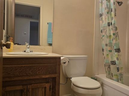 193 E Hillcrest Dr, Auburn, CA 95603 Photo