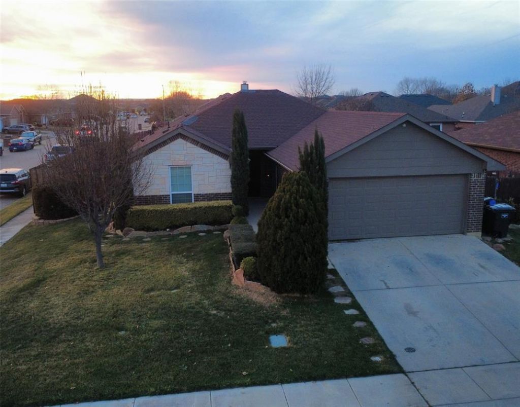 7982 Los Alamitos Lane, Fort Worth, TX 76140 Main Photo