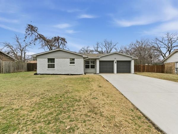 2009 Barton Drive, Arlington, TX 76010