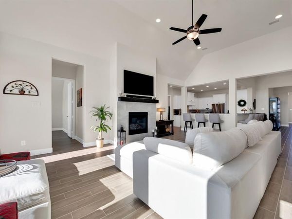 837 Peppervine Drive, Waxahachie, TX 75165